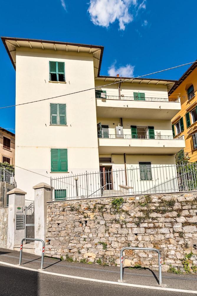 Lia Apartment Специя Екстериор снимка